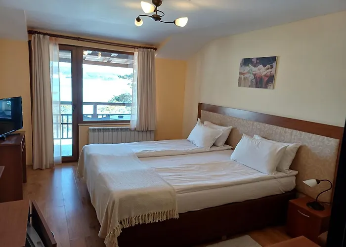 Santa Maria Hotel Tsigov Chark